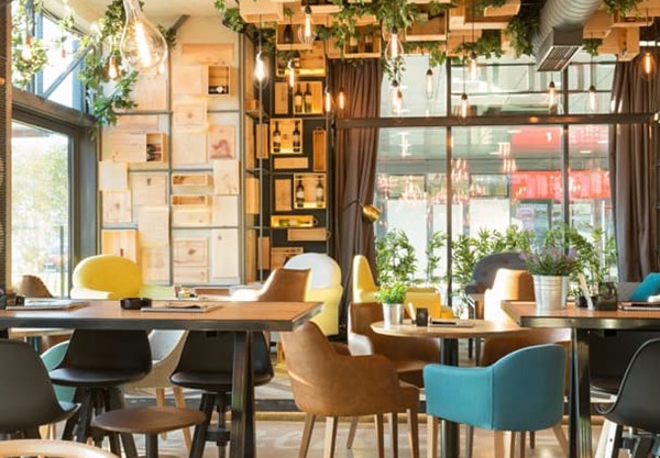 What Standards to keep in mind when choosing furniture for your restaurant